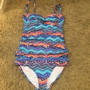 Tankini style swim suit.  Very good condition!